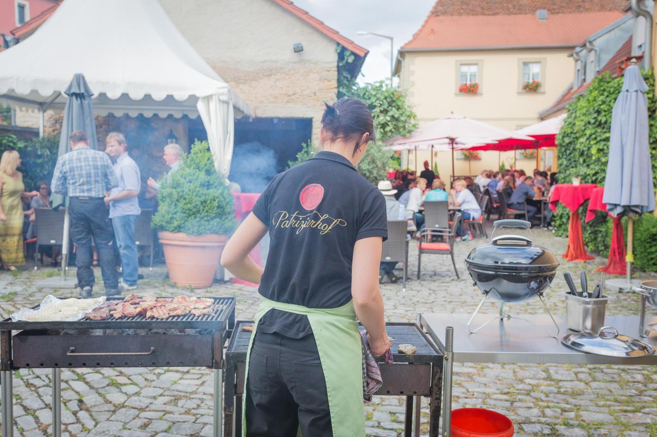 Der Patrizierhof - Weingut Gasthof Hotel - Familie Grebner Grosslangheim Esterno foto